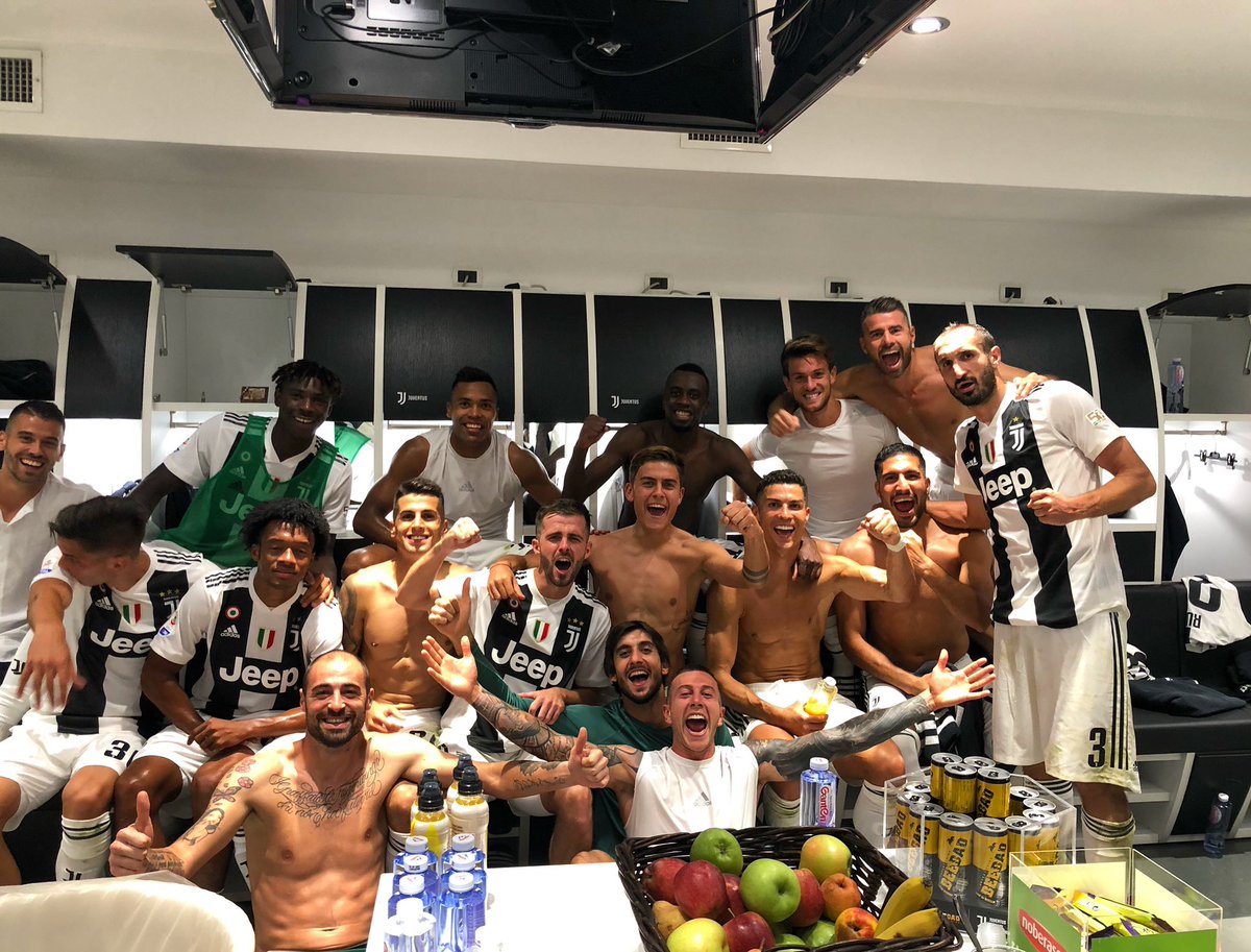 PauDybala_JR's tweet photo. Come on!!!! ⚪️🖤 https://t.co/nV3OfgqukK
