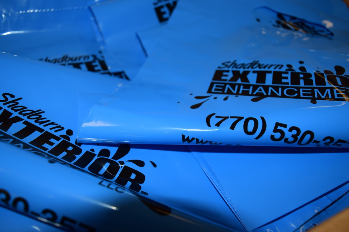 400_Ink's tweet photo. Use branded bags for your clients to put marketing materials in or product in. Check out these we completed for Shadburn Exterior Enhancement, LLC! 🛍️

Questions? Call us! 
📱 Call or Text Us! 706-395-5862 
💻 Send Us A PM!
✉️ Email Us! orders@400ink.com https://t.co/6kd8jDhTgq