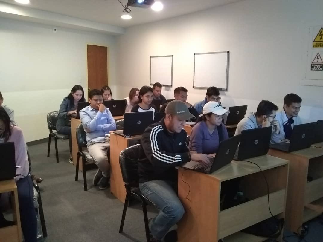 superarte_ve's tweet photo. Taller de EXCEL INTERMEDIO 
Hoy en SuperArteEspacios.
¡Excelente grupo!
Muchas gracias por su presencia.

Próximas fechas⤵️
* 19 y 20 de octubre, 2018
* 8:00 am - 4:00 pm
⏩Información e Inscripciones: @iver_ocanto
⏩0412-0247103
⏩iocantobalza@gmail.com https://t.co/uuMGcQg5jb