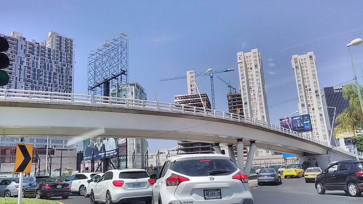 erendirafong's tweet photo. @CoyDavidsonCRE #ColliersZone Andares Towers, enjoy the view now! because #SomethingNew on the way #ColliersWay as we will be changing adress giving capital gain & trends to a new zone #upscale with @fibraunomx https://t.co/aZbiocgZXx