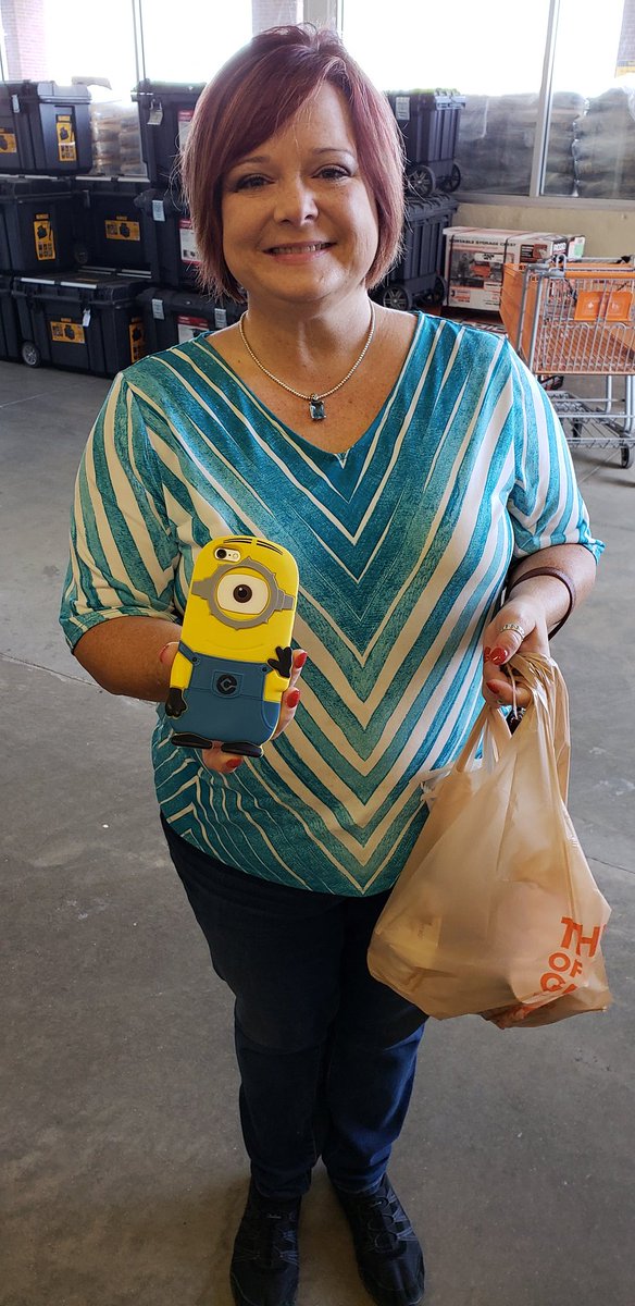 christina0412's tweet photo. #HD0776 #CAM2018 EVEN OUR AMAZING CUSTOMERS ARE MINION LOVERS https://t.co/lPYekoeSG3