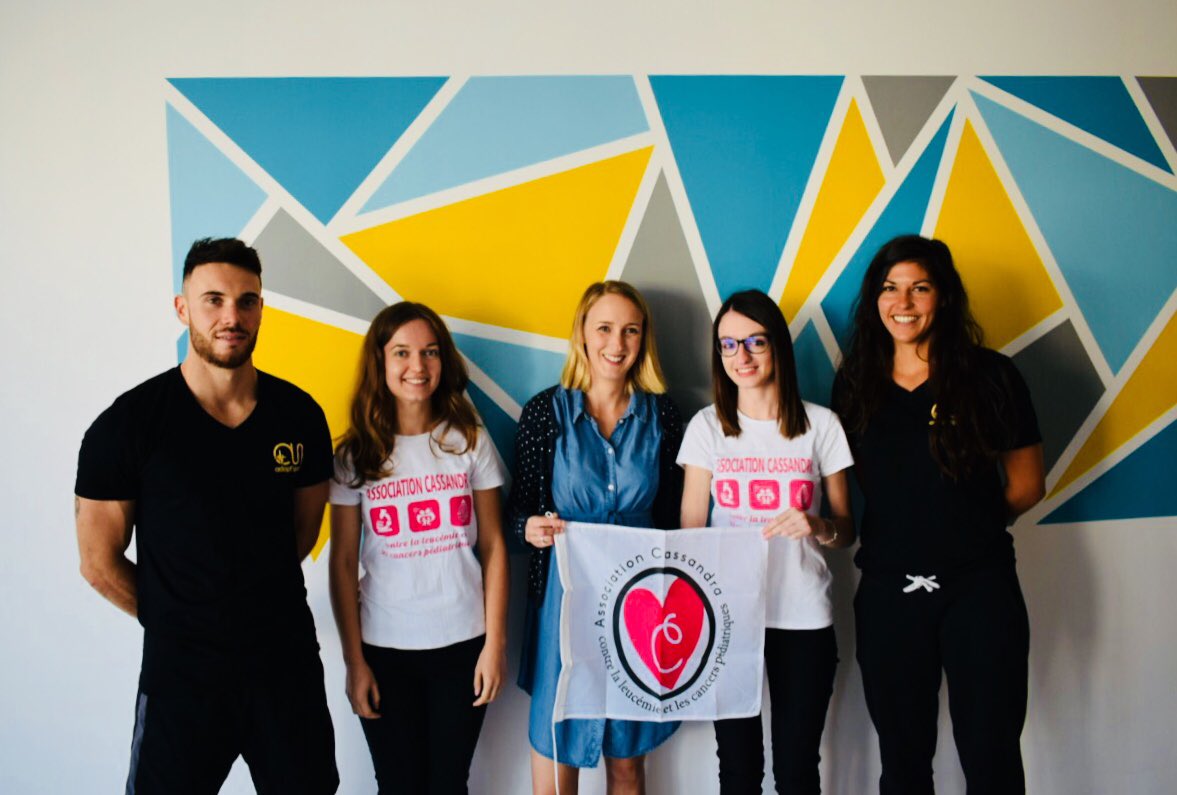 Adapt_Sport's tweet photo. Un don de plus de 250 € sera remis à l'Association Cassandra grâce à une action sportive menée ce matin au sein de notre structure.
Merci à @julien79 pour son engagement en tant que parrain de @AssoACCL.
#Niort #Teamadapt #SeptembreEnOr @GuillaumeChiche @Mairie_Niort https://t.co/iVZ25fv1YJ