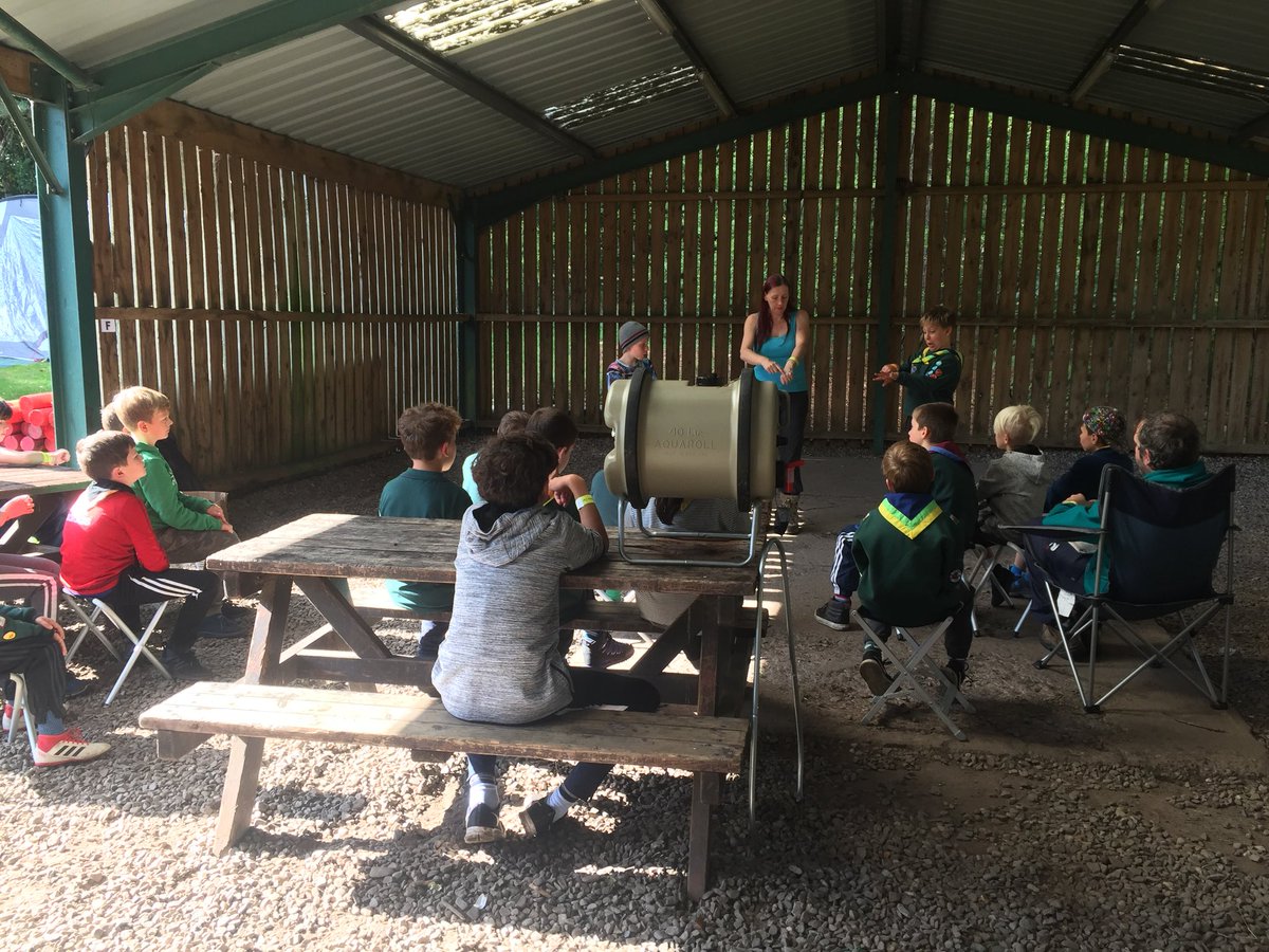 Prestatynscout's tweet image. Learning #Makaton at @FlintshireScout district cub World war 100 ending commemoration camp at @CheshireScouts Forest camp. #SkillForLife #iscoutcymru #cubscouts