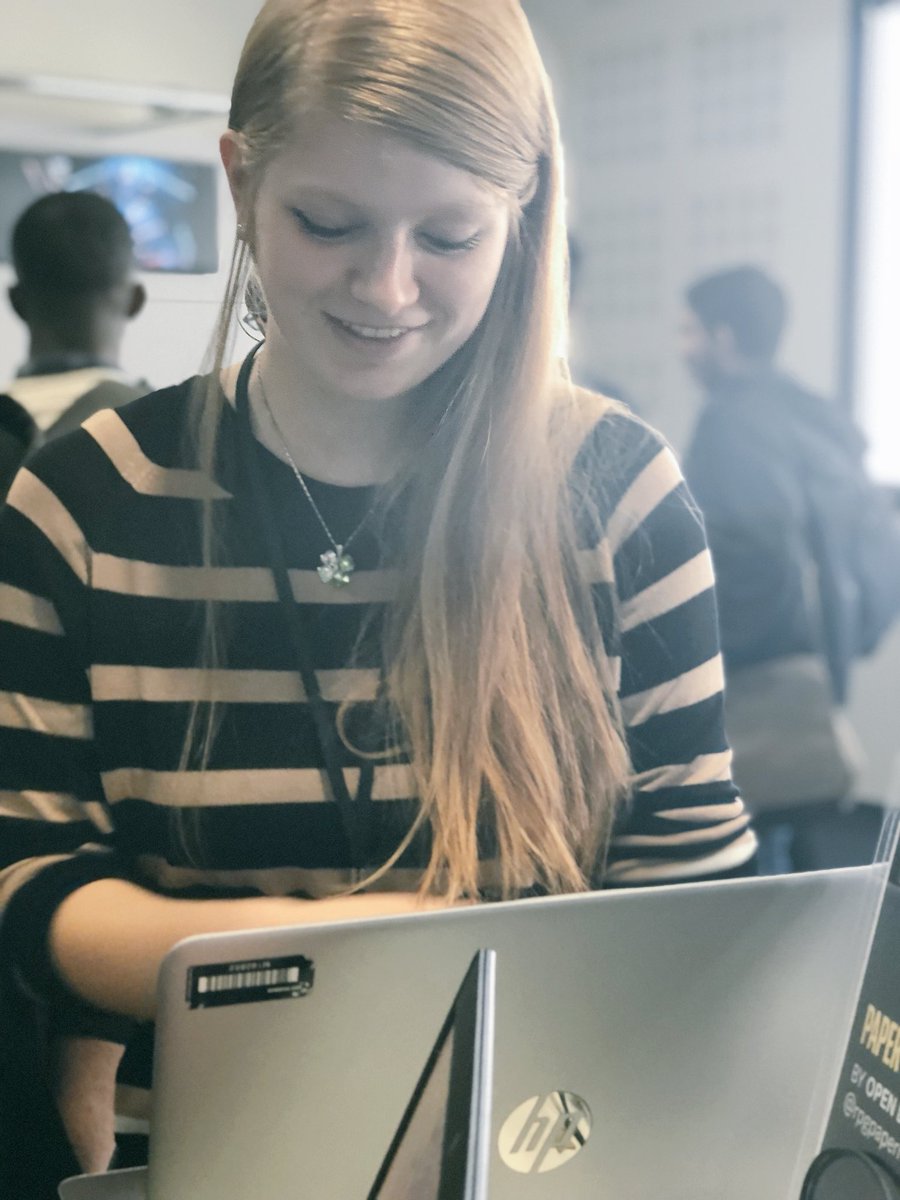 BeMyAppFR's tweet photo. #BuzzWorkshop #Paris #BUZZ18 #gamedevs #conferences a day for the #gamedevelopment https://t.co/MJCm1cDj69
