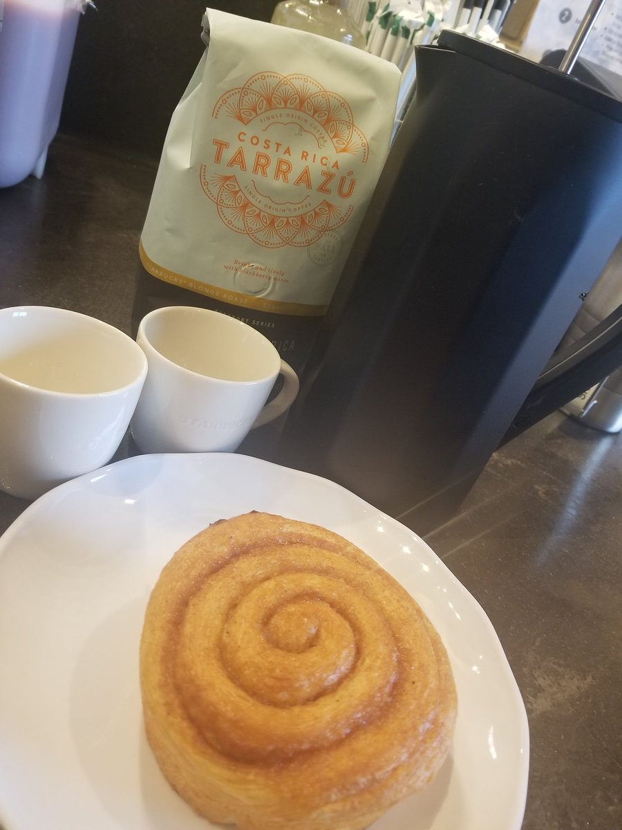 Lorain Starbucks tweet media