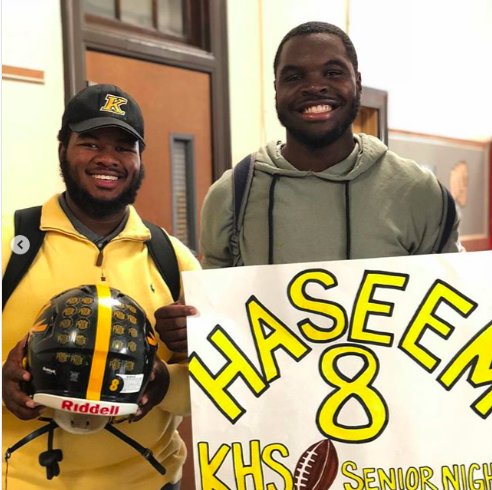 FriendsofPTS's tweet photo. Big weekend for #Kensington/@Penn_Treaty co-ops: Yesterday @ 3pm girls varsity #soccer team played #ScienceLeadershipAcademy. Today, boys varsity #football team plays @PhillySOF @ 6pm Simon Gratz Field. It's #SeniorNight! $3 for students w/ school ID, $5 for everyone else! https://t.co/lwVdPlyNZS