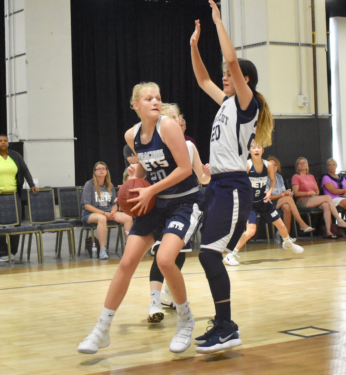 NYSTakeover's tweet photo. Plenty of 315 love as @SChairmonte Syracuse Nets squad will be 6 deep for #ESTUpstateFallShowcase next Sunday, October 7 - forwards &amp; wings with size &amp; length, guards with skill &amp; smarts. Solid 2020s &amp; 2021s with upside &amp; coming from strong HS programs!
https://t.co/VMZiUh6Fxd https://t.co/ksDyA47Gm4
