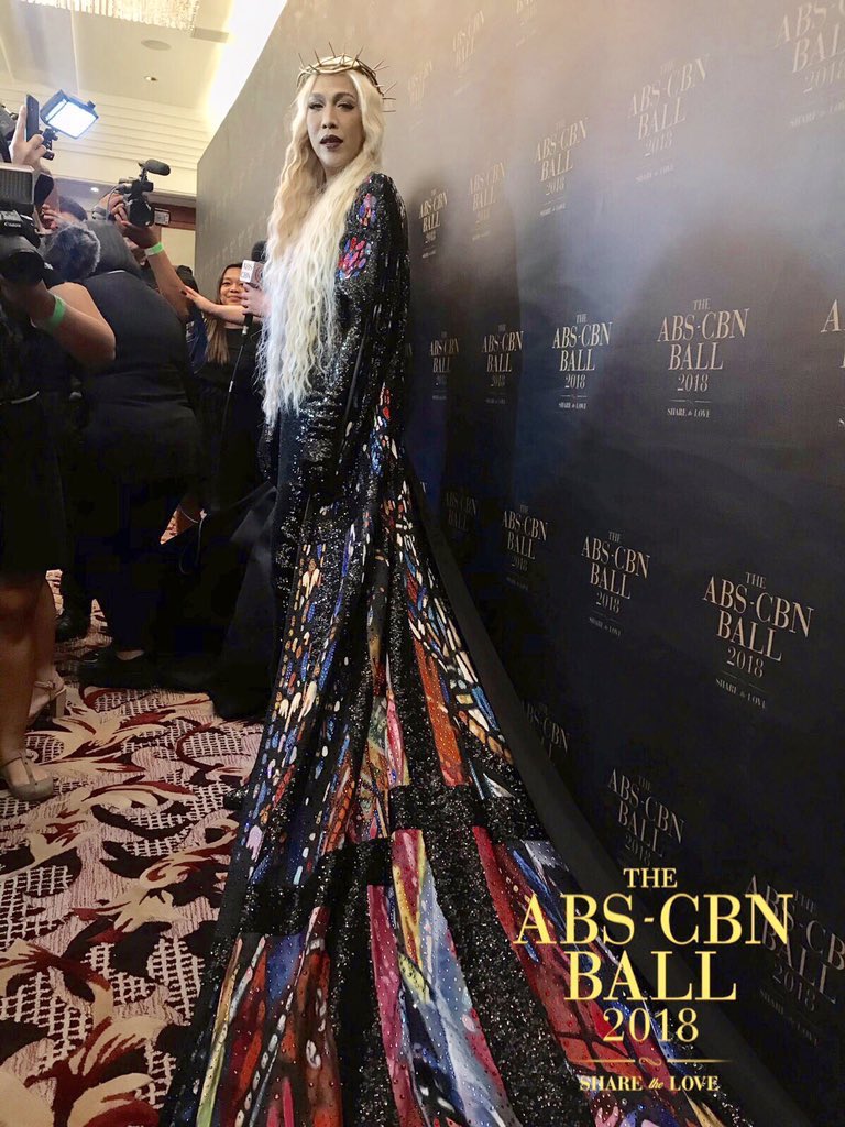 Daisymaetoo's tweet photo. Would have slayed at the met gala 😍😍😍 https://t.co/Aivdmvpjde