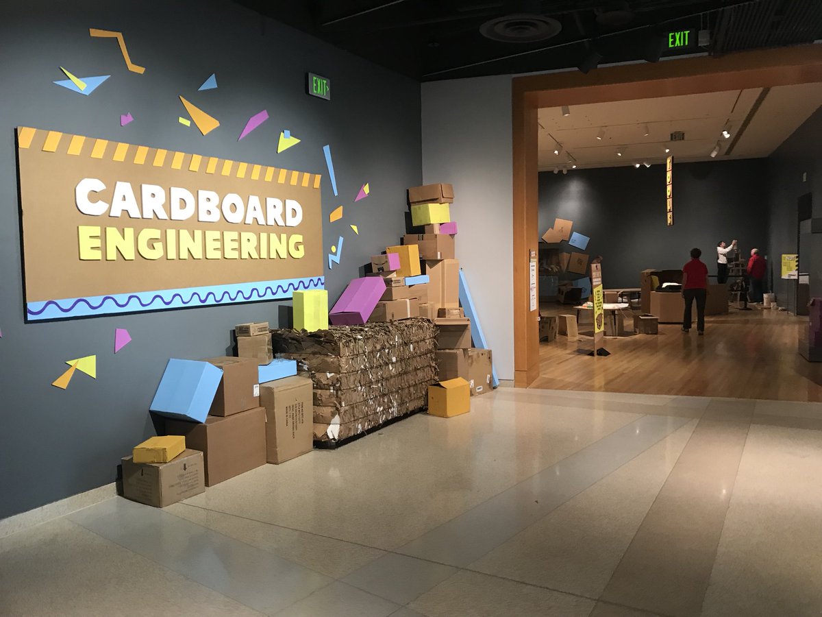 CGawNPHSArt's tweet image. Artists in residence @sceart1 &amp;amp; @tuckerschwier engineering with cardboard @IndianaMuseum #cardboardengineering @SouthernHancock #NewPalProud