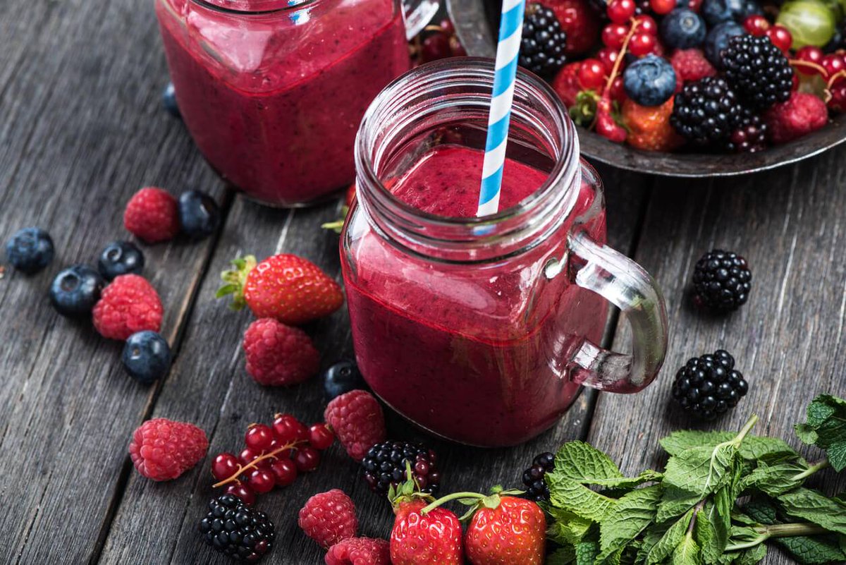 actu_recette's tweet photo. Cuisine : 3 recettes de smoothie maison - https://t.co/MIf88GBjp3 https://t.co/FLR64mygVK #recette https://t.co/FsDkMPIAdN