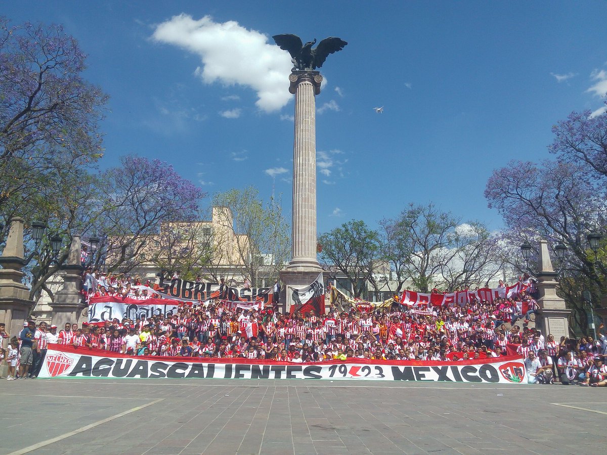 ClubNecaxa's tweet photo. 16 años de apoyo incondicional. ¡Feliz aniversario, @SA_1923!
#FuerzaRayos ⚡ https://t.co/md34OBzBPL