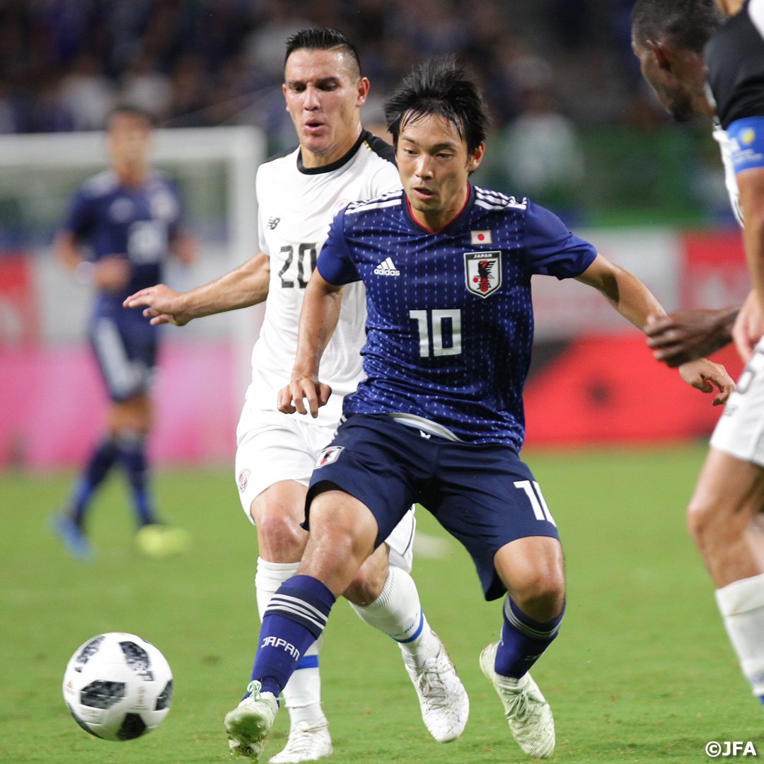 中島翔哉サイン入りボール 日本代表時代 CONEXT19 08311555_5f4c9ed26ac62.jpg