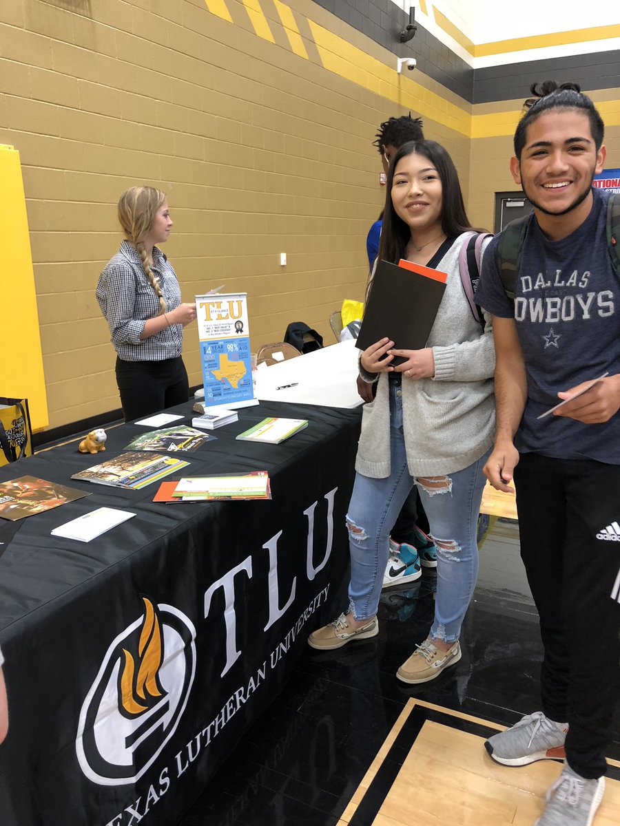 ksoefje1's tweet photo. Yesterday’s news but still exciting to me, none the less. It was refreshing to see my students excited about the different college, trade, and military opportunities available to them. #MatadorLearning #LifeAfterHighSchool #LearntoLive #LivetoLearn https://t.co/IxCbCjJKys