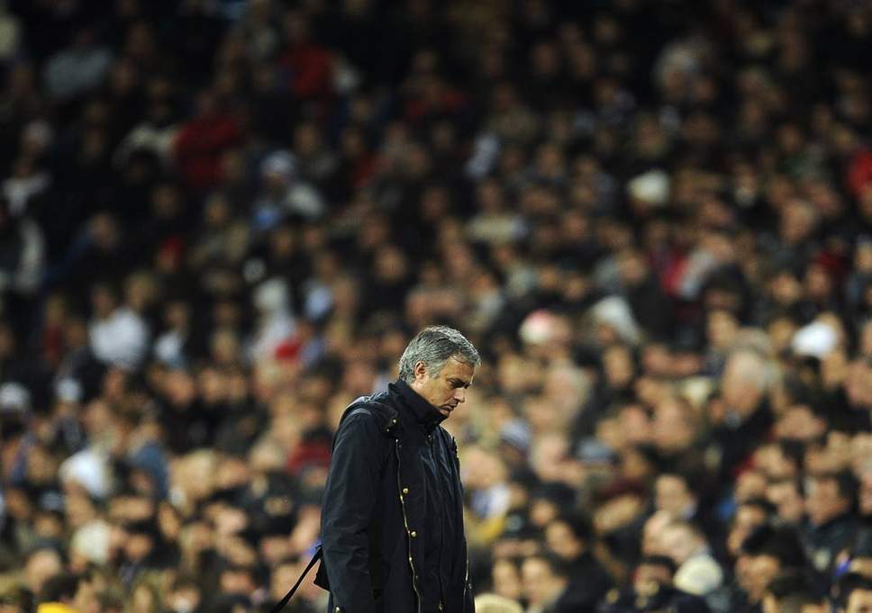 StretfordPaddck's tweet photo. Losing is one thing, but losing in this manner repeatedly is unacceptable.
This negative atmosphere both in and around the club is unacceptable.

This cannot happen any longer.

Whether or not Mourinho leaves or stays, this needs to change, now. 

#FullTimeJohn https://t.co/zjPsKe7Fa9