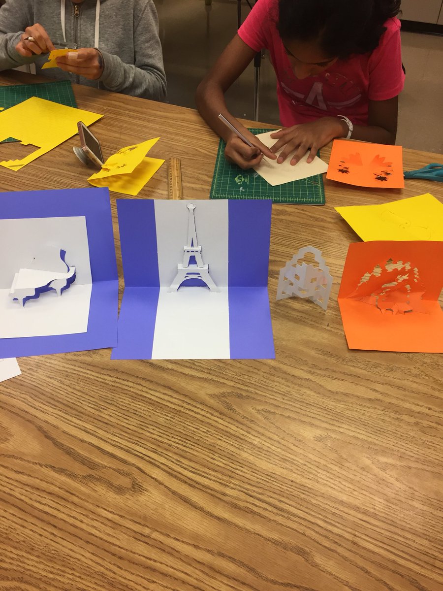 Anna L. Pohl tweet media