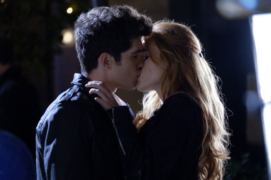 Vale8Vale's tweet photo. RT if you ship and love Rainer&amp;Paige !!! #Raige #FamousInLove https://t.co/AfDZ0EMFJ6