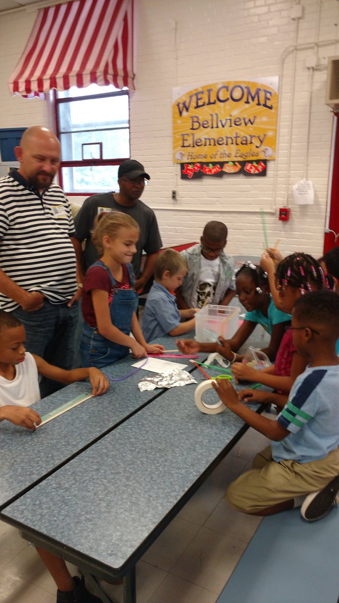 LauraCoker09's tweet photo. BES had an AMAZING time at our first Safe House SOARS STEM event with our dad's! Our little engineers were building models for the new Pensacola Bay Bridge. What a great time of fun, learning, building, growing, and creativity! #ownyourimpact #ecsdfl #legacyoflearning https://t.co/cWYS9wHKny
