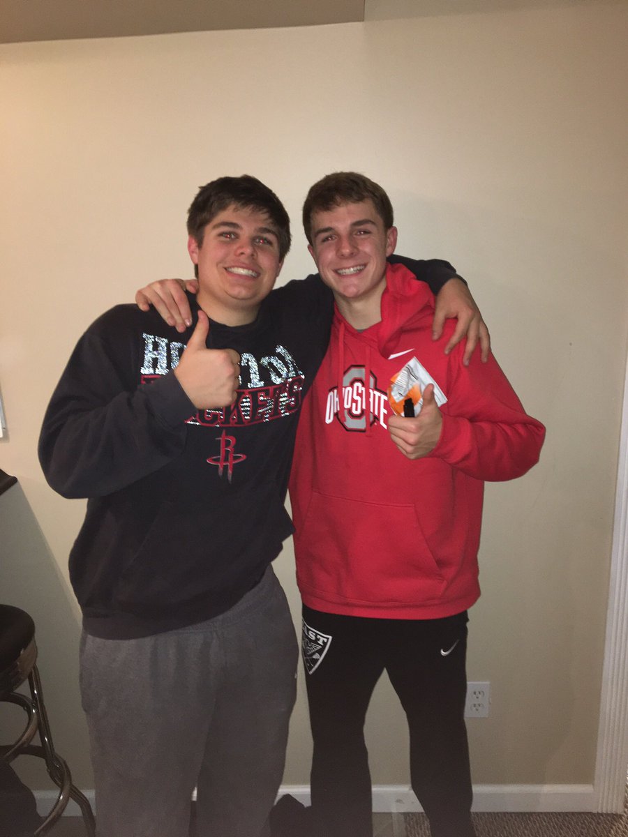 TesmerDylan's tweet photo. Happy 19th Chris! Thanks for always being there for me buddy I love you 🎉 have a great day @football334 https://t.co/sOX7KHK7wb