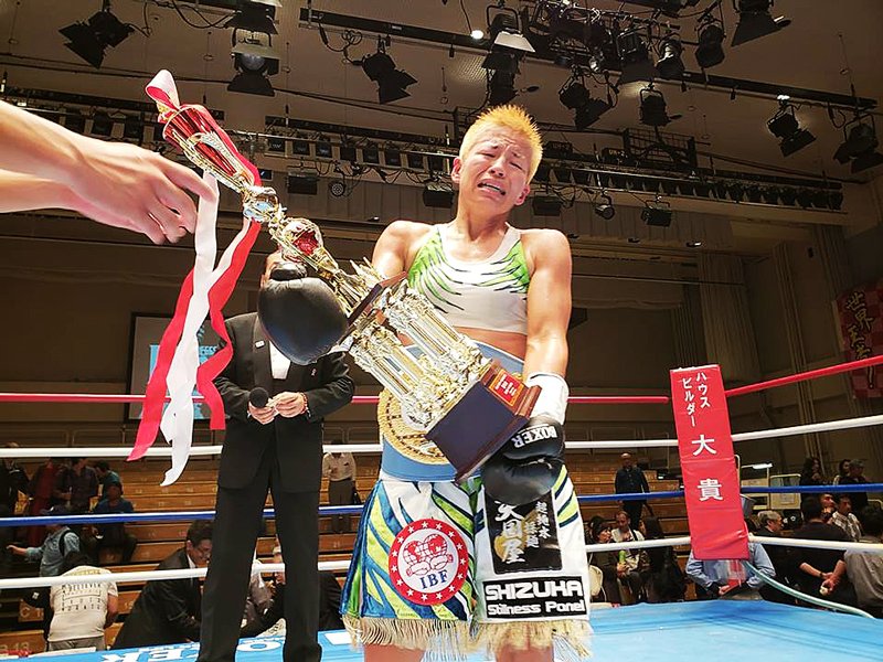 Hirofumi Sugi Photographer Lady Go 判定2 1 96 94 96 94 95 96 写真 C 花形ジム 5度目の世界挑戦で花形冴美が新王者に 試合結果 黒木優子vs花形冴美 Ibf女子世界アトム級王座決定戦 9 29 Dangan 216 後楽園ホール Lady Go T