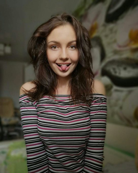 TW Pornstars Jennycutey. Pictures and videos from Twitter. Page 3