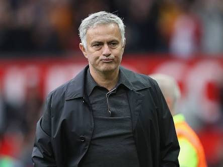youcando16's tweet photo. Mourinho should stay! He's building a football legacy at MUFC. He needs the board and fans to be patient with him the way they were patient with Sir Alex Ferguson for several years. #IstandWithMourinho 😁😁😁 https://t.co/jwl0k09bxY