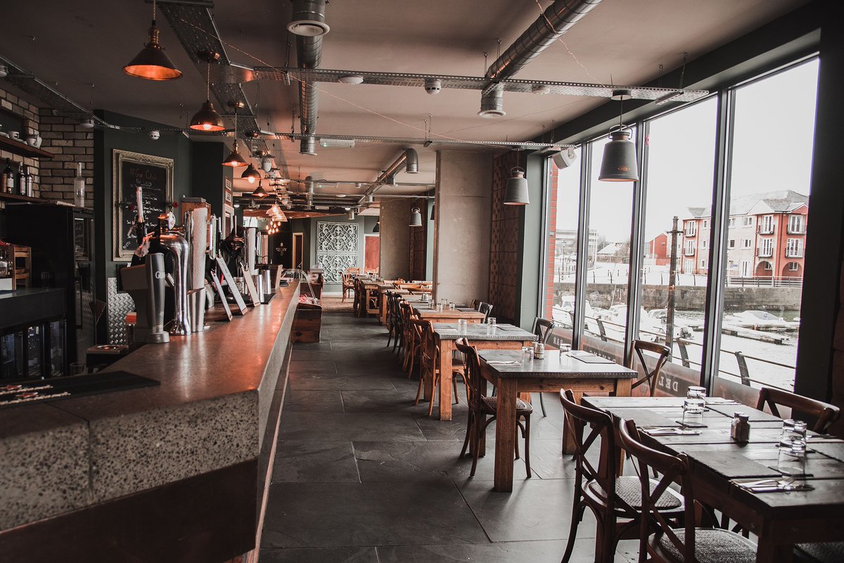 elpescador_swan's tweet photo. Quay Three is a modern restaurant and bar based at the heart of Swanseaβs thriving SA1 development. Enjoy lunch or dinner whilst soaking in the panoramic views of the marina. Youβll be forgiven if you mistake the setting for a glamorous Mediterranean city! #quaythree #swansea https://t.co/SDSoqaNJNh