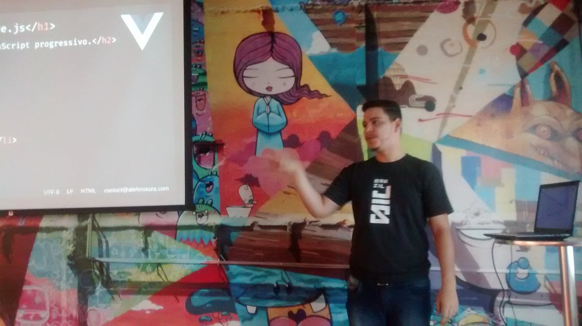rg3915's tweet photo. Alefe falando sobre VueJS no #ComDevShow https://t.co/5QYKmBvGOd