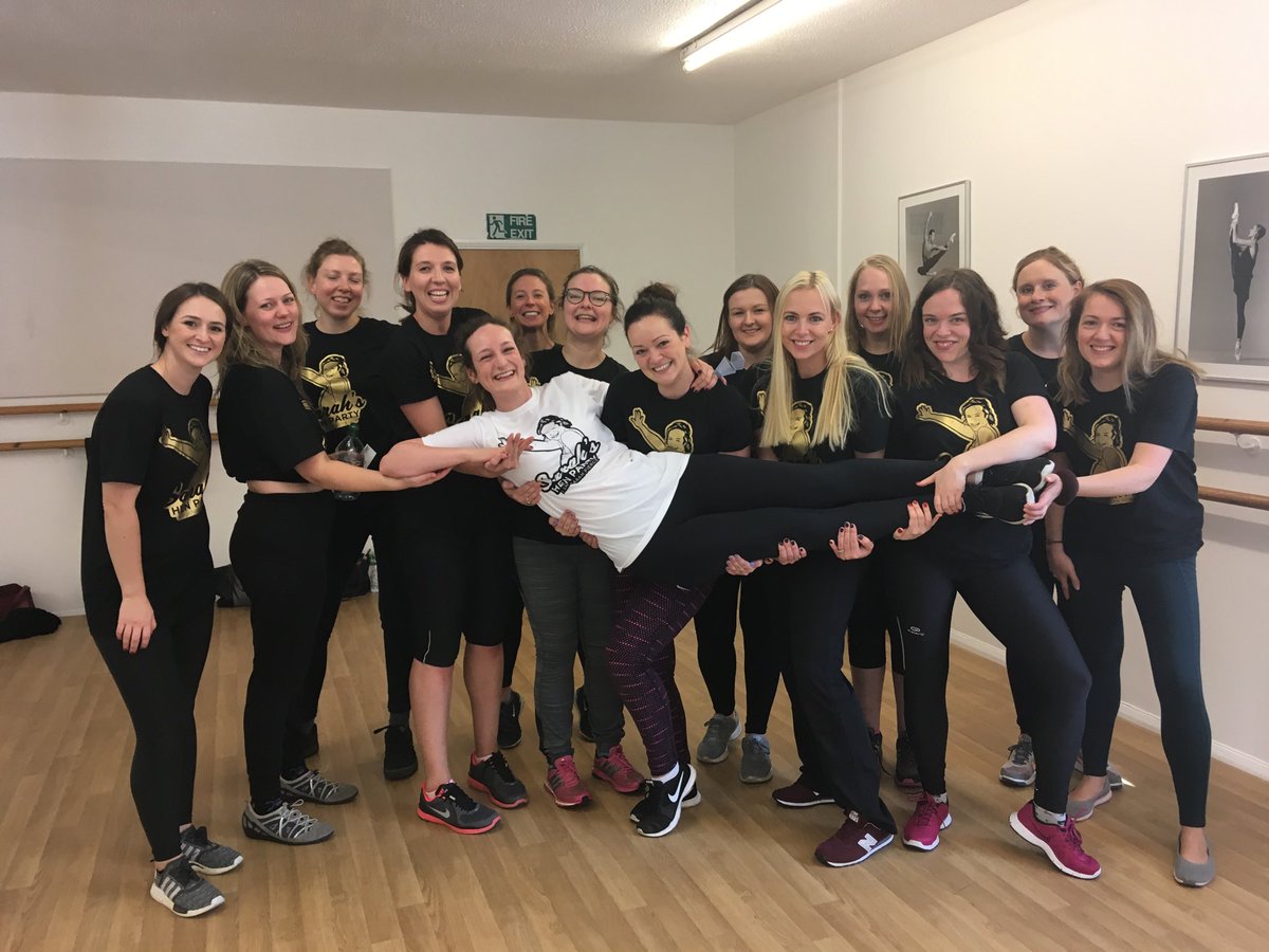 MollyCheerCo tweet media
