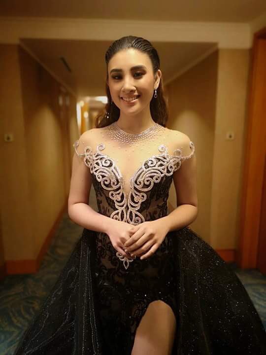 ArabelleDelCruz's tweet photo. @imaramdelacruz why are you doing this to humanities?! LOVEYOUU 
#ABSCBNBall2018 https://t.co/xFwDVizP3i
