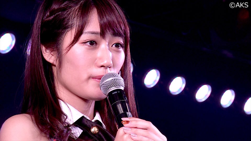 Akb48 Lod撮影スタッフ 1号です 私 藤田奈那はakb48を卒業します 本日の19 00公演にて 藤田奈那がakb48からの卒業を発表しました 劇場公演には欠かせない存在が卒業してしまうのはとても寂しいですが 一歩踏み出す決心をしたなぁなをこれからも