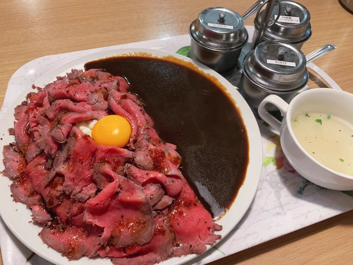 名古屋に来たらコレ！カレーとローストビーフの美味しいもの同士を盛ったお得グルメ！