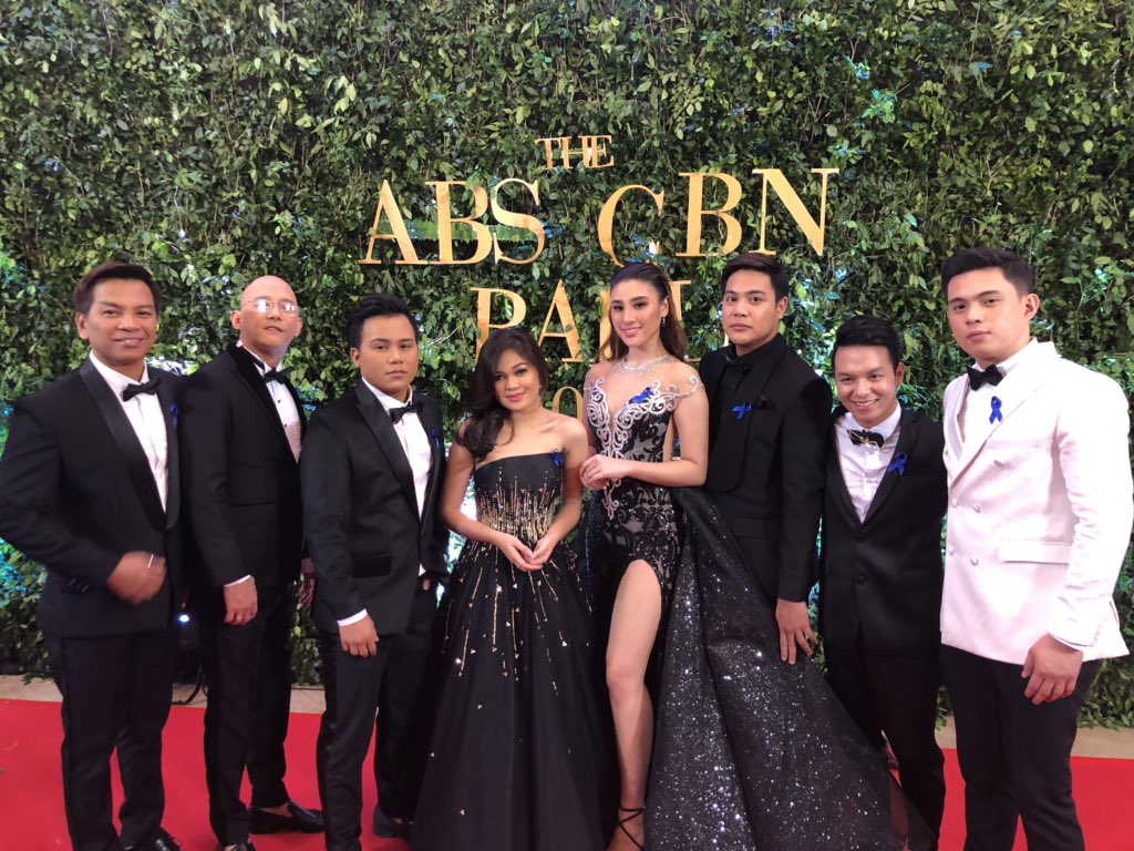 TNTABSCBN's tweet photo. Ato, Steven, Noven, Arabelle, Reggie, Sam and Anton at the #ABSCBBall2018 https://t.co/93SNgRHDzT