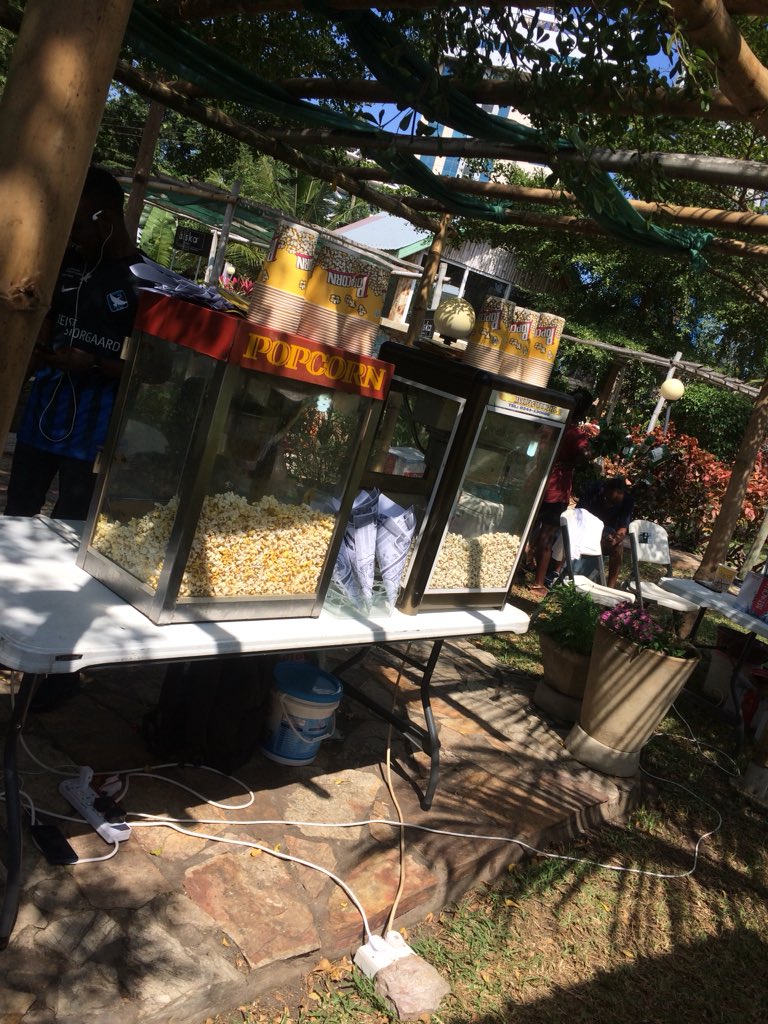 flodnier's tweet photo. Serving you delicious spicy crispy popcorn at #CollegeJam just beside the sound engineers. Any other popcorn be fake.❌Come and feel the real taste of corn 🌽 #HowMuchRemix #JULIPOP 🍿 https://t.co/cLnZxotABQ