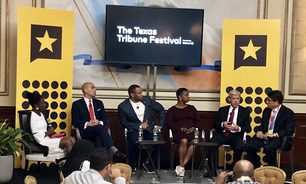 isaacfaz's tweet photo. One way to help students is through the @DallasCoPromise. We can impact #HigherEd and make strides to achieve #60x30TX. - #DCCCD Chancellor May. @College_Promise #CommunityCollege @TXSuccessCenter #TribFest18 #TXLege https://t.co/Vvm3XoaaaC