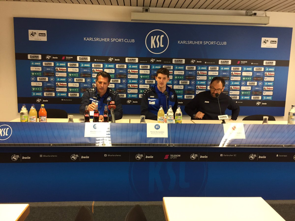 KarlsruherSC's tweet photo. Wir starten in die #PK nach #KSCFCE. Wie immer hat der Gast das erste Wort. #nurderksc https://t.co/wfgnz5zkZv
