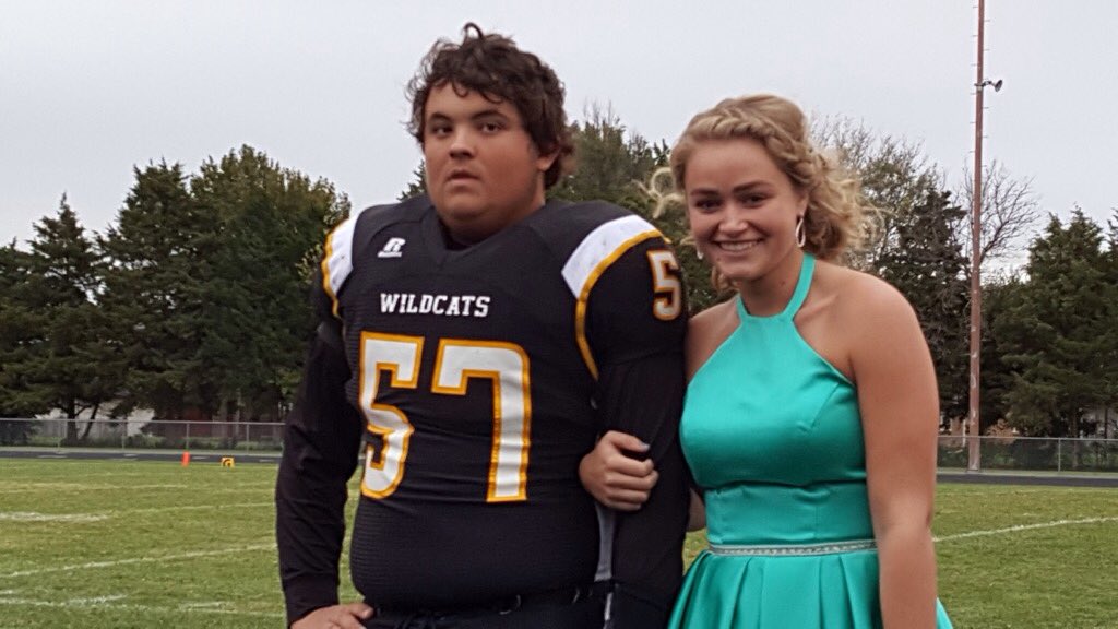 HavenStuco's tweet image. To look at the guys' faces, you'd think this is torture. #Itonlyhappensonceinyourlife #Itsalmostover
@bryced008 @sarahshowalter_ @delannnney_ @CNisly @JulieWilhite4 @Jeremynisly_16 @AlishaYoder290