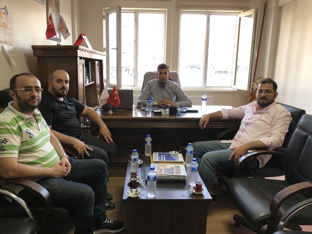 Kuruculuğunu yapmış olduğum Battalgazi Merkez İlçe Gençlik kolları başkanlığına atanan Burak Sürmeli kardeşimin ziyaretindeyiz. <a href="/BURAKSURMELI44/">BURAK SÜRMELİ</a>