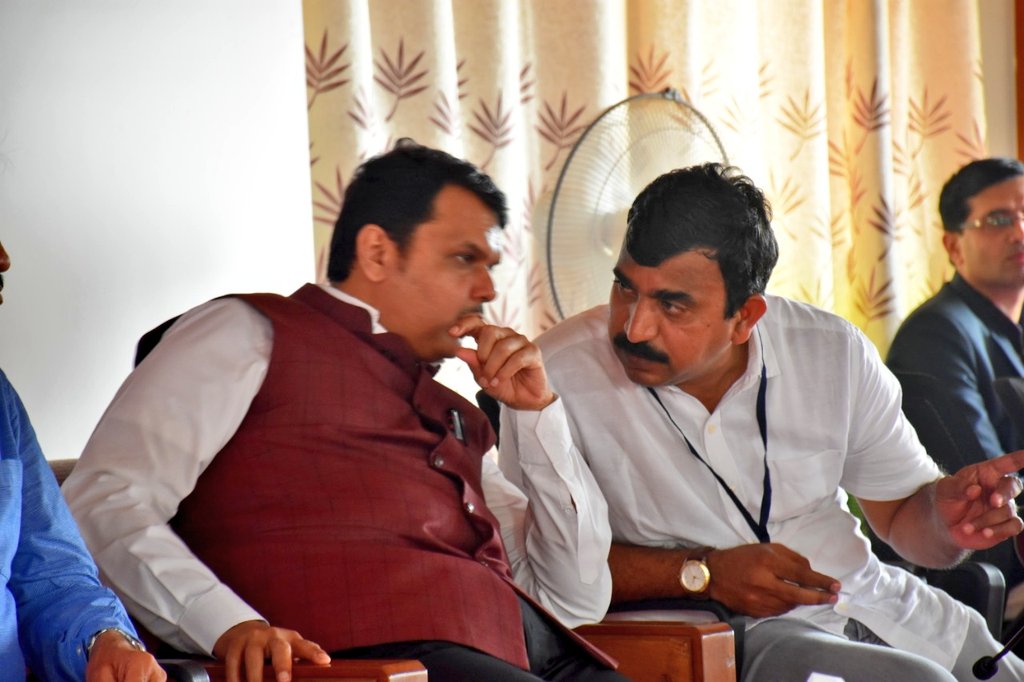 Every Indian farmer is like a seed - infinite potential, loaded with guts, has the power to fight and has courage to overcome all barriers.

We believe what we have done at <a href="/SahyadriFarms/">Sahyadri Farms</a> is replicable, scalable and every farmer in India has the potential to do it.

<a href="/Dev_Fadnavis/">Devendra Fadnavis</a>