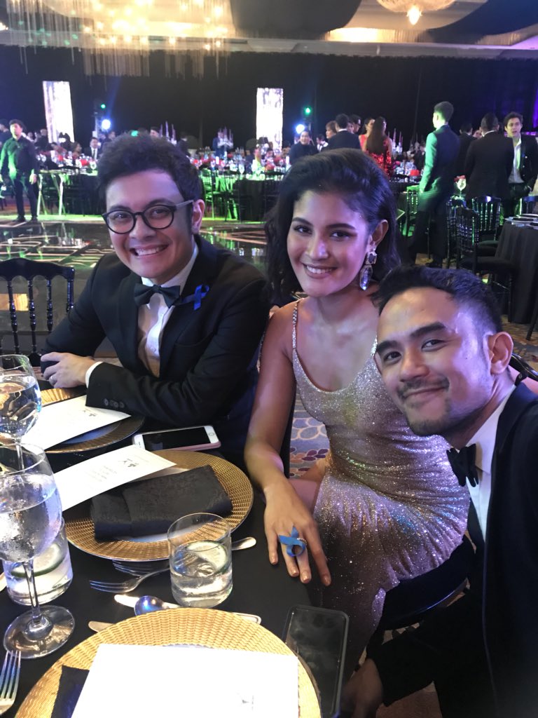 AngeliPV's tweet photo. My lovely @KianaVee with Papa @GaryValenciano1 and Kuya @paolovalenciano and @marknicdao12 #ABSCBNBaII2018 https://t.co/kd5GuyK6rD