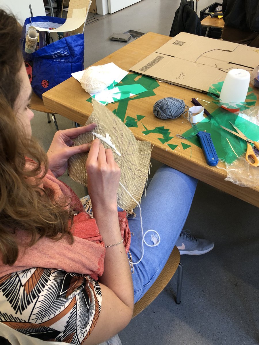 VeoliaUK's tweet photo. We’re at the @Tate today with @CityWestminster and @MillbankW making Christmas decorations out of upcycles materials! We’re here till 5, pop in and get creative!  #RecycleWeek2018 https://t.co/qn8waEFhdN