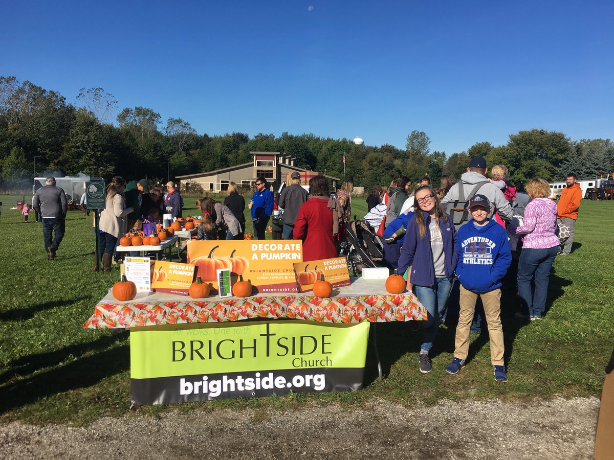 Brightside4you's tweet photo. Come and join us at the Caledonia Chamber Harvest Festival and decorate a pumpkin. Until 2 or when we run out https://t.co/nzBjRp3vVq
