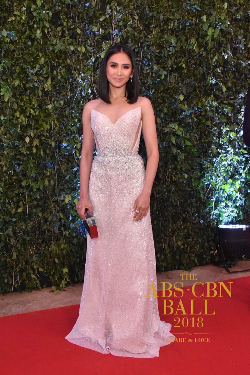 SaShters's tweet photo. OH MY GAAAWD! ANG GAGANDA NYO. 😍

SARAH GERONIMO and SHARLENE SAN PEDRO's GORGEOUS LOOK ON #ABSCBNBall2018  
#SaShters https://t.co/lyV0wKM1jO