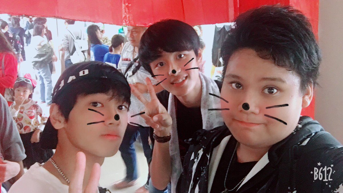 manato3190's tweet photo. 文化祭来てくれた方ありがとうございました😊
いろんな人に怖かった、もう4回目！とか言ってもらえてとても嬉しかったです！
また、来年もお願いします‼️
二人もありがとう😊 https://t.co/ywk7z0yd2W