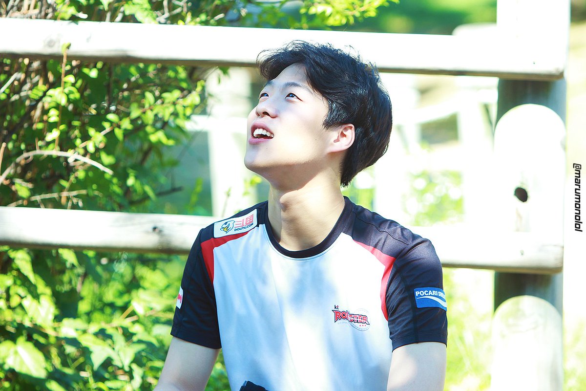 marumono_pic's tweet photo. 20180929 LoL RUN #KTRolster 
#Smeb #스맵 #송경호 https://t.co/8kBjN8qAZS