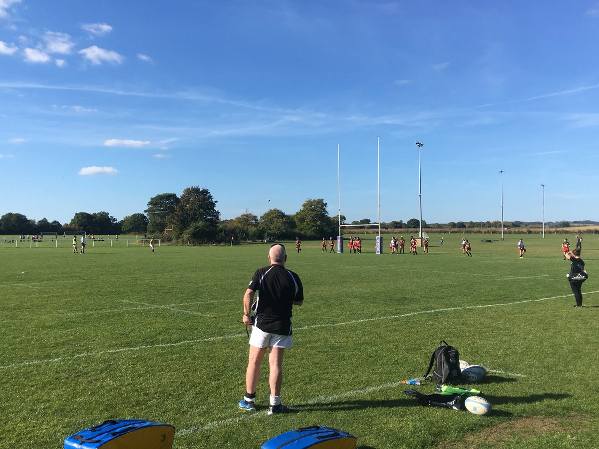 n1ckp4get's tweet photo. Over she goes. Nice work @rors91. #DevizesRFC #BOAvDEV #CaptainBrownSlotsAnother https://t.co/0p76F9a1Dn