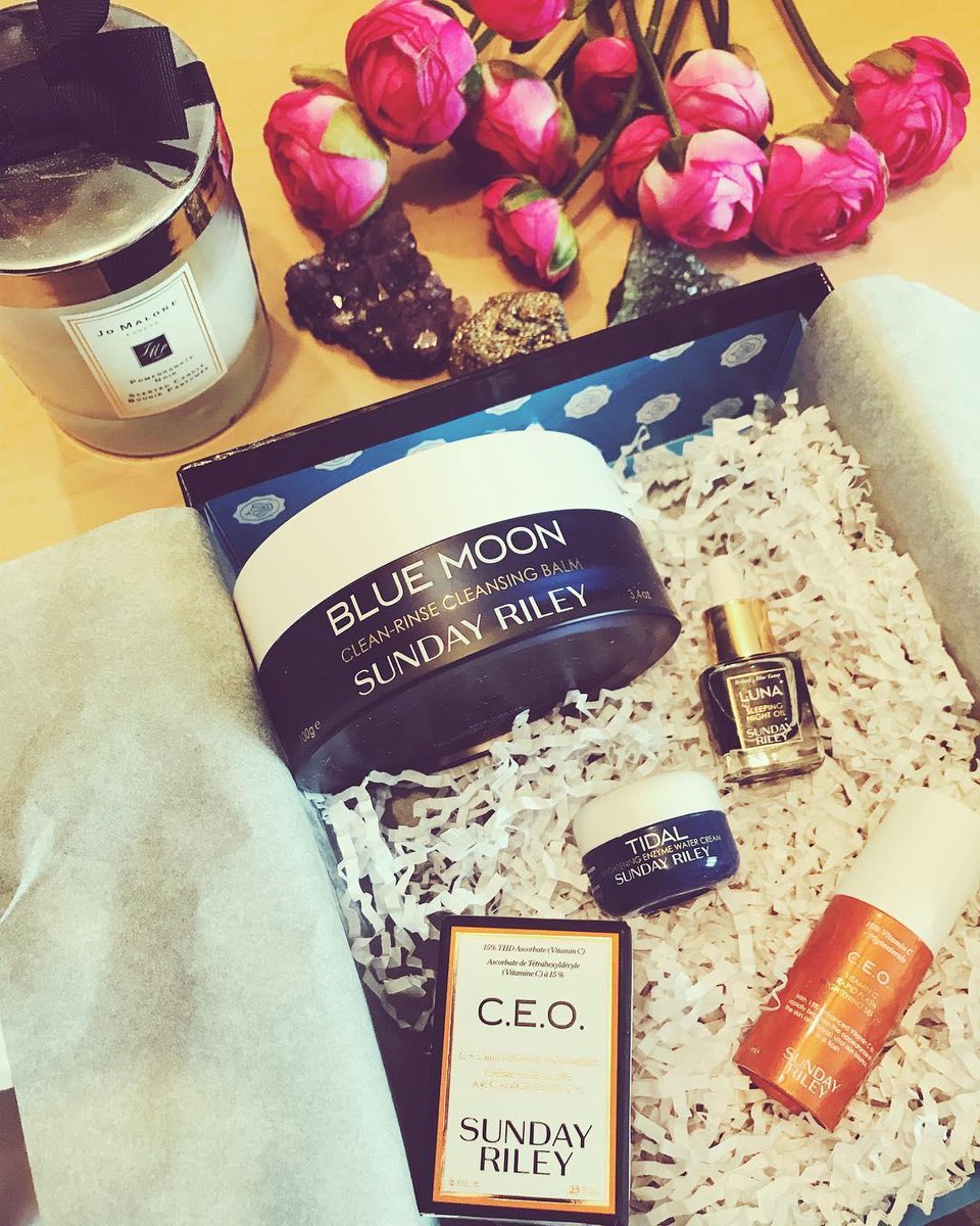 GlossyboxUK's tweet photo. We are loving your @sundayriley unboxing posts GLOSSIES! Keep them coming &amp; be sure to tag #glossyboxuk 
📷:@HoorAnwar https://t.co/cowy0rvV4a