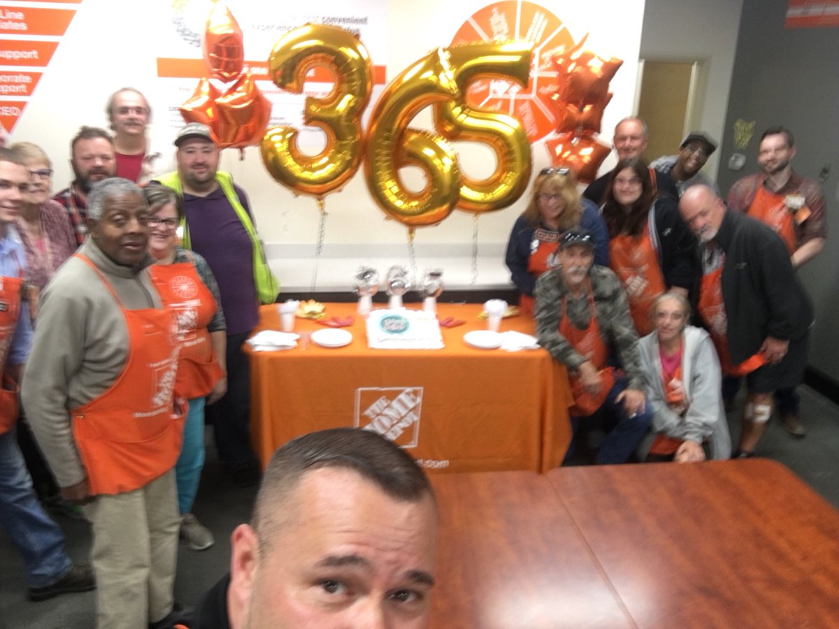 racjr77's tweet photo. Team 1266 is officially 365 Days Safe! Proud of this team and their accomplishment! Welcome to Club 365 team 1266!!! Thank you!!@JayFitzpatrick9 @ABurchell726 @steven_cecc @cmjohnson531 @MattLavalleHD @myriamhallak @daryl_hagen @Nicolethorne517 @nyyroro @stephHD1266 https://t.co/po8NkyCngn