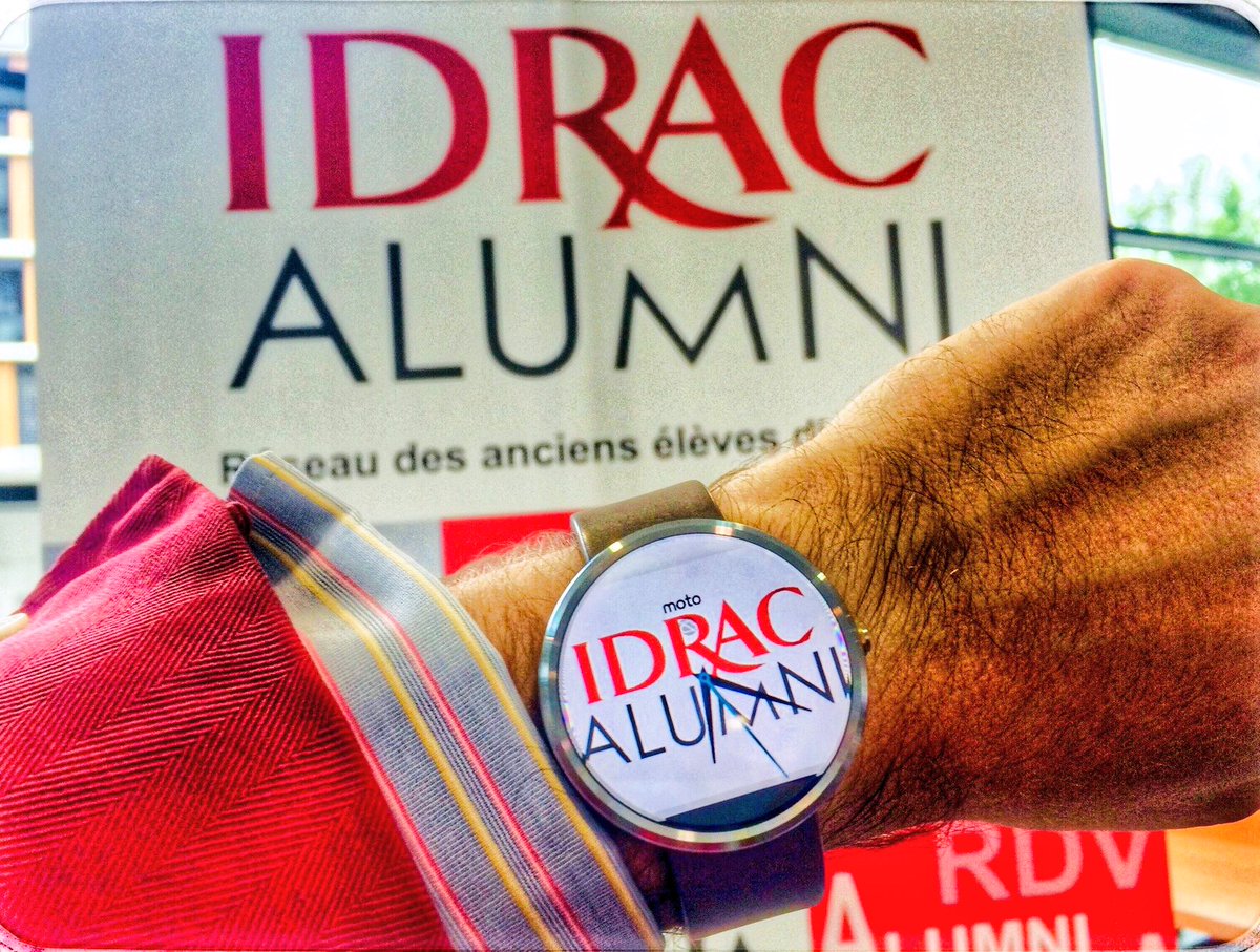 IDRAC_ALUMNI's tweet photo. Du brainstorm chez #IdracAlumni pour mieux servir @ecoledecommerce @ecoledecom @ecoleiet #esail @ieft_tourisme 
#AlumniPower du nouveau bureau dynamique qui a hâte de vous retrouver
💙👨🏻‍🎓👩🏽‍🎓❤️
#generationhep #DevenezRemarquable https://t.co/vn1Tv7C9su