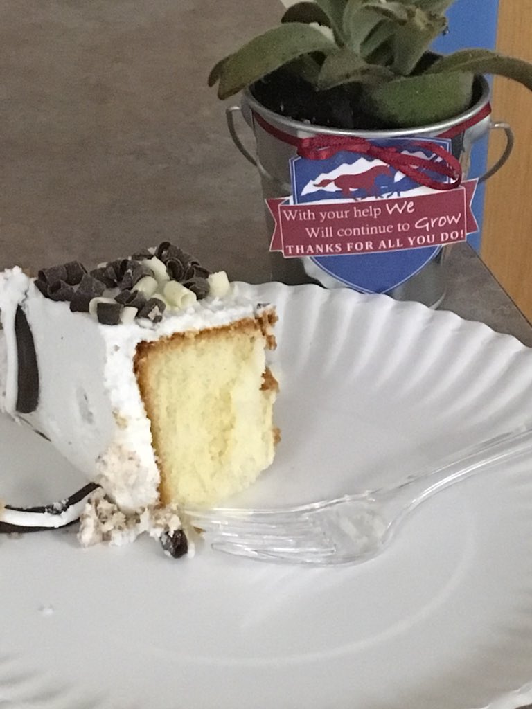 MontereyHSD2's tweet photo. A little cake to celebrate Monterey moving from Turnaround to Priority Improvement , 1 tenth of a point away from Improvement status with the state! Two levels in a year! https://t.co/4mCMkvB6Dj