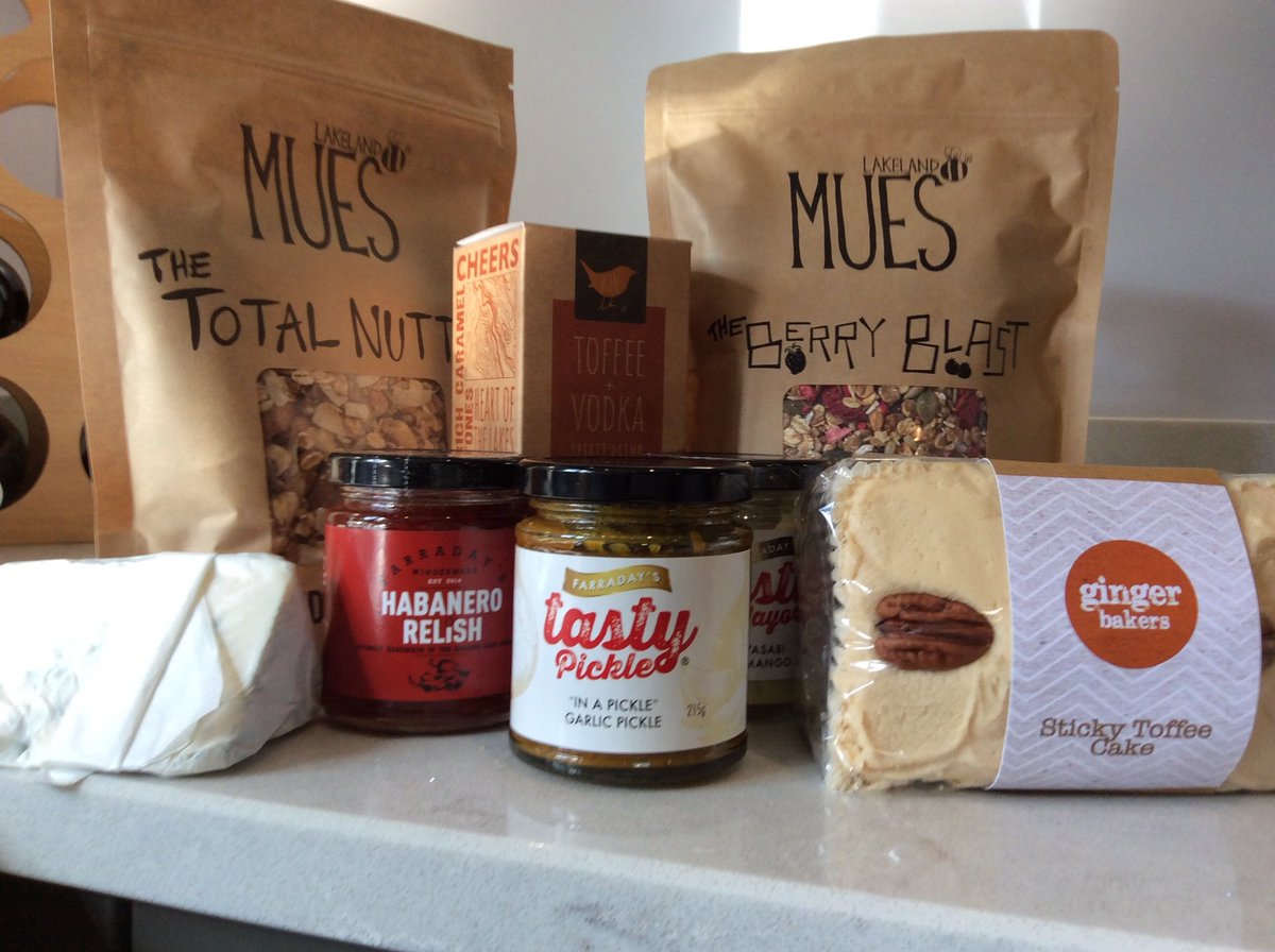 Mmmmm yummy food and drink from <a href="/tastecumbria/">Taste Cumbria</a> in sunny Cockermouth. Thanks for the crack <a href="/LakelandMues/">Lakeland Mues</a> <a href="/Kinvodka/">Kinvodka</a> <a href="/GingerBakers/">Ginger Bakers</a> <a href="/Chestnuthousepb/">Chestnut_HousePB</a> <a href="/Farradaystasty/">Farraday's Tasty</a> @magmarshco Cartmel Cheeses @cragrats <a href="/cloudatlaskid/">Andrew Tate</a>